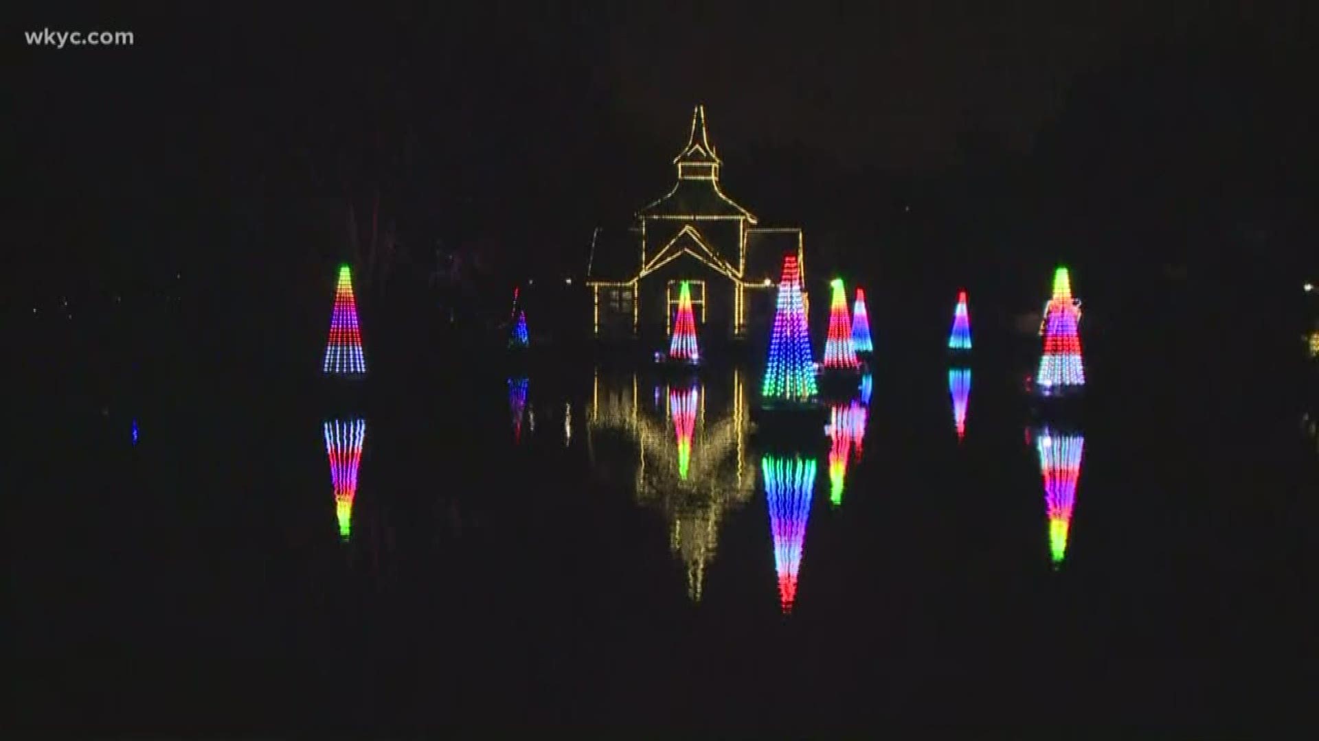 Cleveland Zoo kicks off 'Wild Winter Lights' for 2019 Christmas season