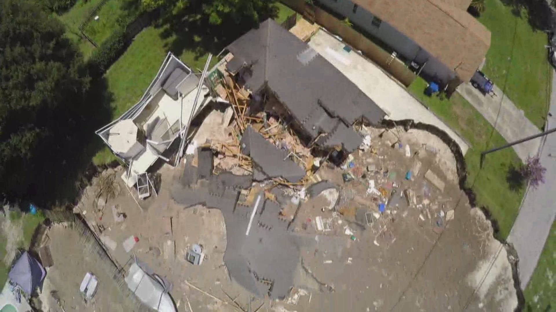 Crews continue monitoring massive Pasco Co. sinkhole  wgrz.com