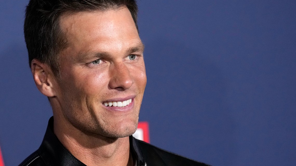 Tom Brady rings Gillette Stadium lighthouse bell to welcome