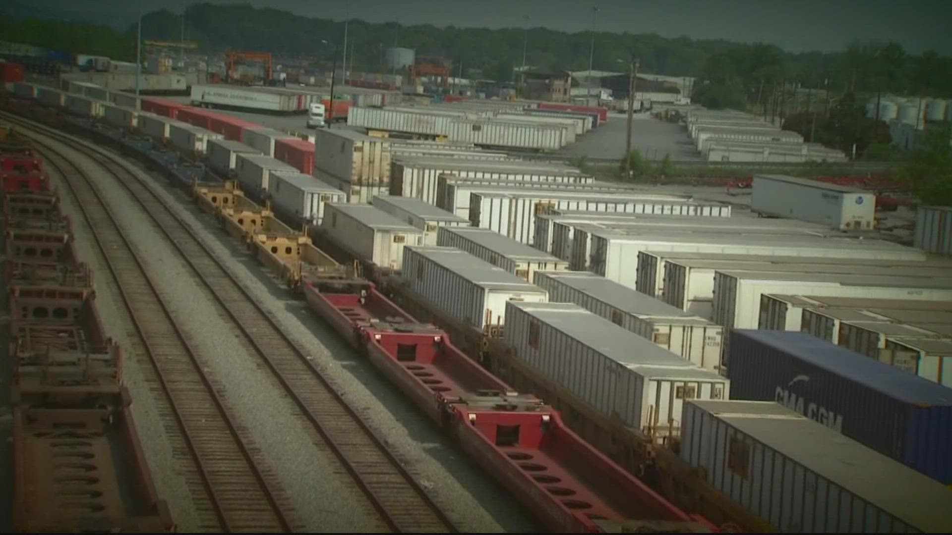 Freight rail strike would mean full shutdown for Virginia Railway Express, Headlines