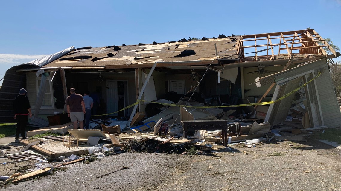 Girl on breathing machine saved after tornado tossed her home - Vimarsana News